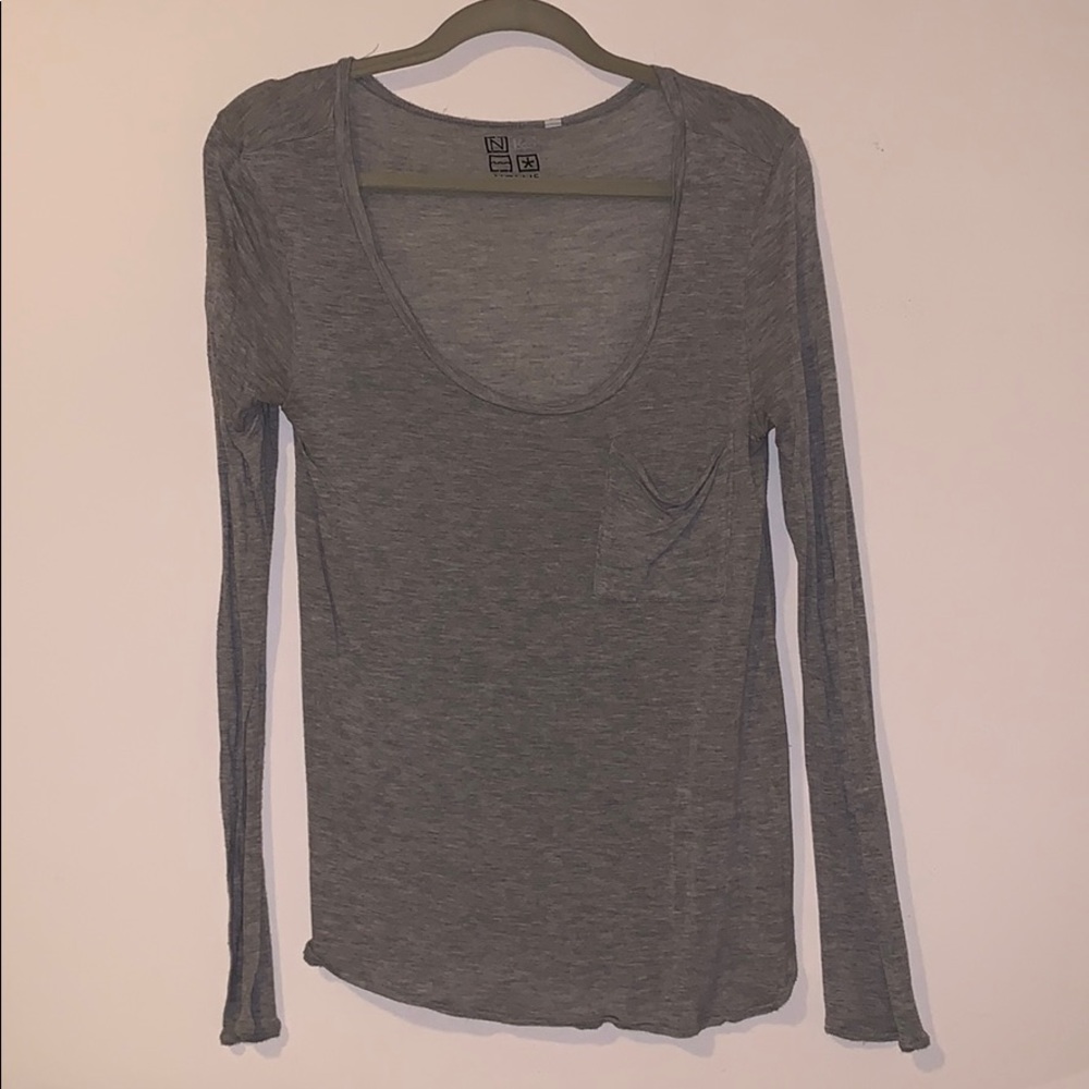 Gray Long sleeve tee